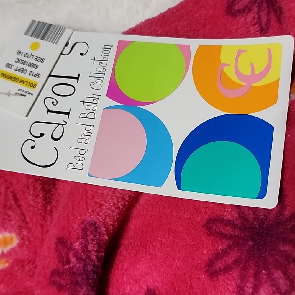 BED & BATH 🛁 COLLECTION CAROL'S.  BATH ROBE. - Picture 2 of 9